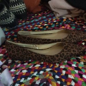 Express cheetah pointed toe flats